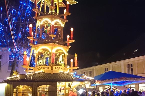 "Blauer Lichterglanz" Weihnachtsmarkt in der Potsdamer City