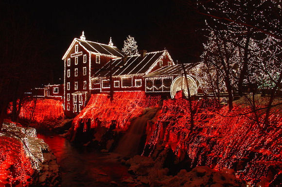 Weihnachtlich dekoriertes Haus in Ohio