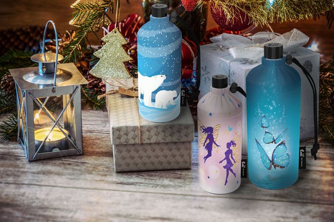 Die Glastrinkflasche ist ein sinnvolles Geschenk, das mit seinen coolen Designs Freude macht.