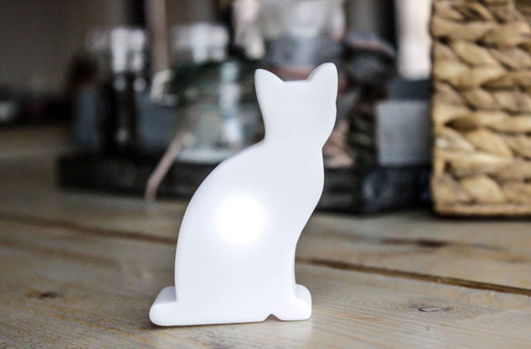 Kleine, batteriebetriebene Leuchtfiguren sind eine nette Geschenkidee für Tierfreunde.