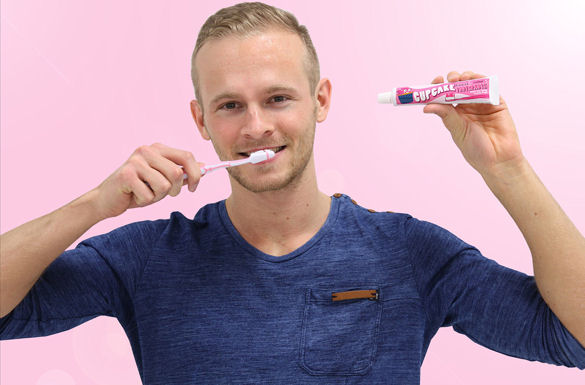 Im Onlineshop für ausgefallene Geschenkideen gibt es nun Zahnpasta mit dem Geschmack von Cupcakes mit Zuckerguss.