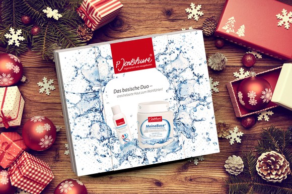 Basische Pflege zum Kennenlernen: Die "Basenbox" im festlichen Look mit Badesalz und Duschgel von P. Jentschura.