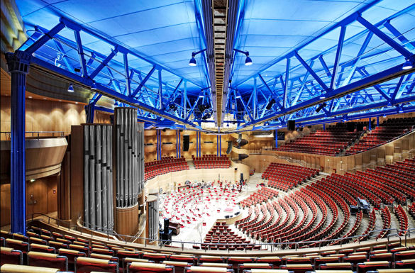 Die Kölner Philharmonie ist einer der berühmtesten Konzertsäle Europas. 650.000 Besucher kommen jährlich nach Köln, um ihre Stars hier live zu erleben.